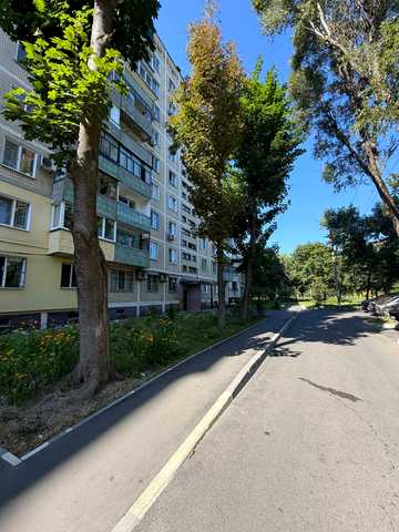 Янтарна вул., 81