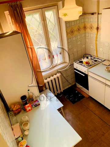 Дарницький бульв., 7