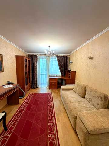 Літературна вул. (Ярослава Галана), 5