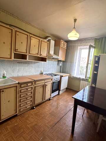 Леоніда Бикова бульв., 5