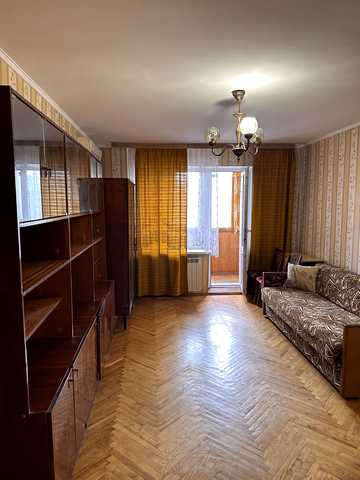 Леоніда Бикова бульв., 5