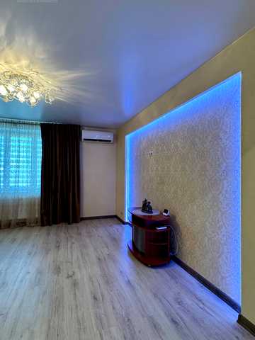 Михайла Лушпи просп. (Космонавтів), 5 к4