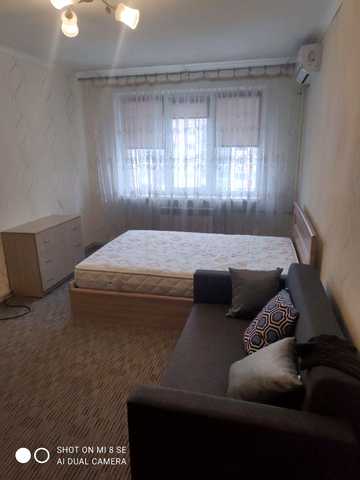 Європейського Союзу просп. (Правди), 74