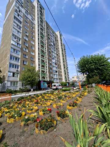 Миколи Закревського вул., 45