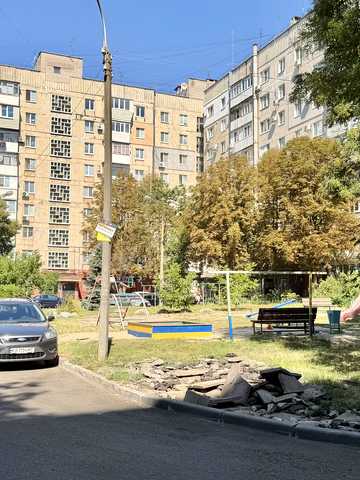 Дмитра Вишневецького вул., 23