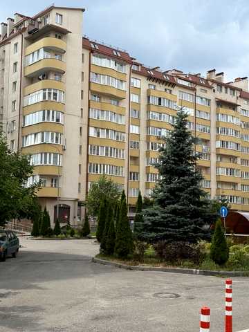 Пасічна вул., 171
