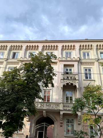 Василя Стефаника вул., 11