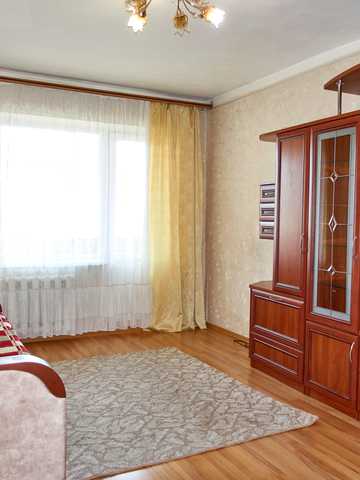 Йорданська вул. (Лайоша Гавро), 11