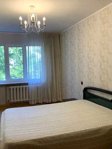 Академіка Корольова вул., 104/3