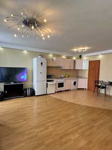 Літературна вул., 12
