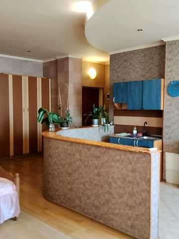Пантелеймонівська вул., 88
