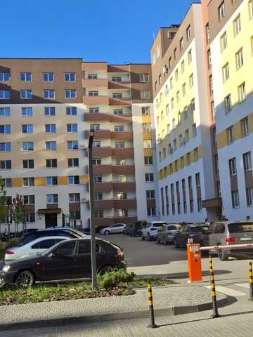 Героїв Майдану вул., 31