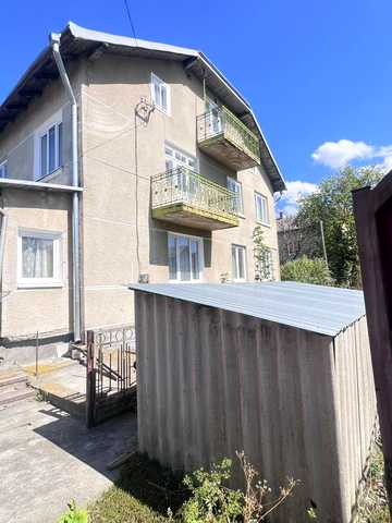 Дмитра Вітовського вул., 27