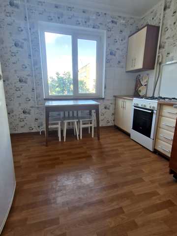 Варненська вул., 23