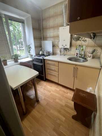 Запорізька вул., 34