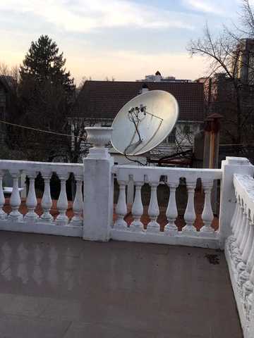 Університетський пров., 3