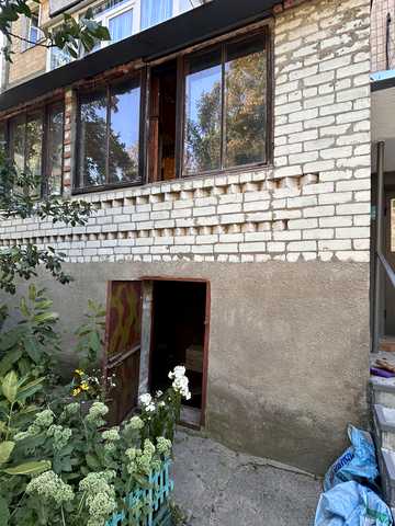 Світла вул., 49