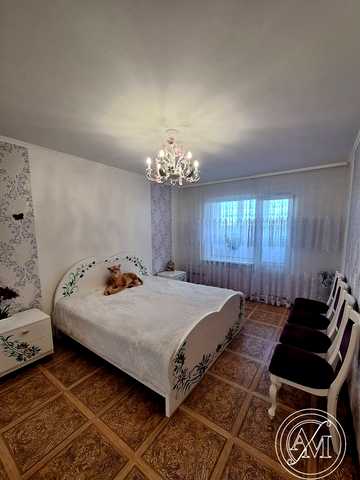 Здолбунівська вул., 13