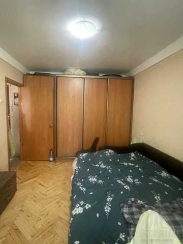 Златопільська вул., 4
