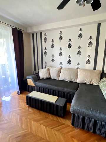 Петра Ніщинського вул., 6
