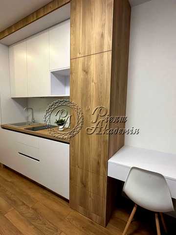 Василя Стуса вул., 35-А
