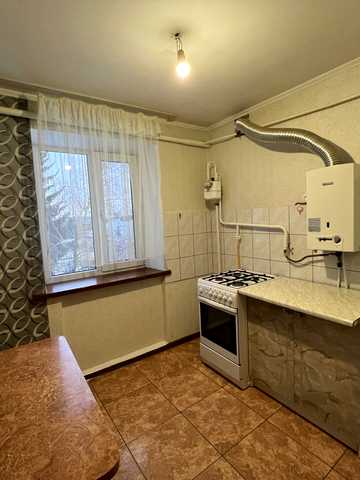 Київська вул., 140