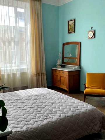 Пекарська вул., 1-Ц