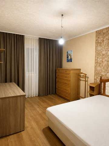 Петра Калнишевського просп. (Косіора), 56