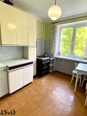 Феодосійська вул., 4