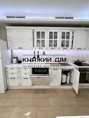 Михайла Максимовича вул. (Онуфрія Трутенка), 3-Г