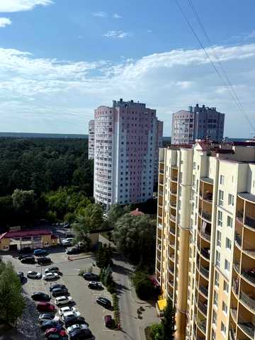 Валерія Лобановського вул., 19