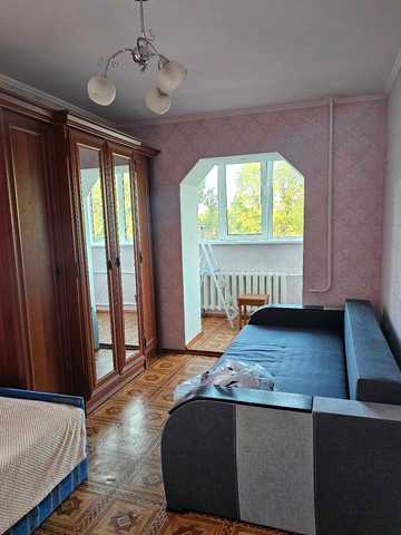 Романа Шухевича вул. (Курчатова), 1
