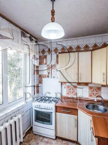 Романа Шухевича просп. (Генерала Ватутіна), 8-А