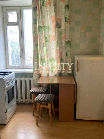 Євгена Коновальця вул. (Щорса), 15 к4