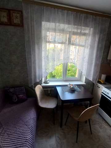 Андрія Мельника вул., 20