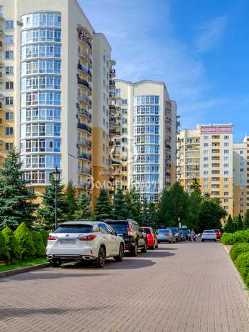 Валерія Лобановського вул., 30-В