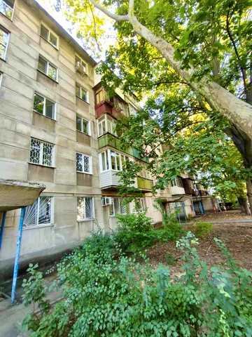 Радісна вул., 3