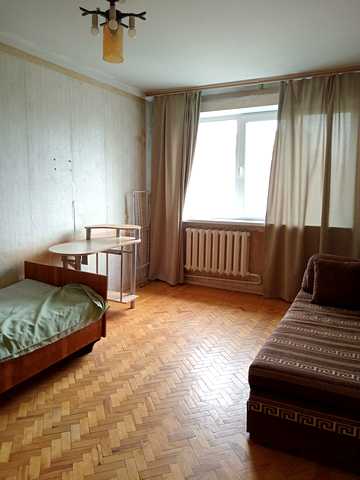 Космонавтів просп., 14