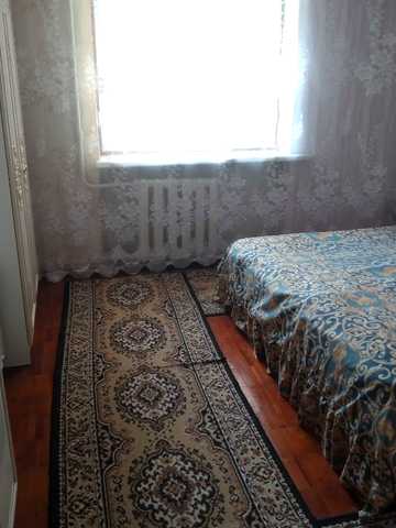 Небесної Сотні просп. (Маршала Жукова), 14/1