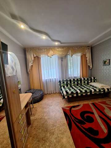 Івана Каркача бульв., 71