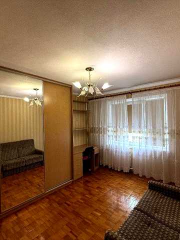 Милославська вул., 19