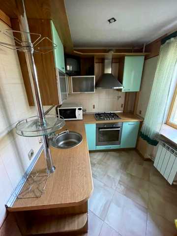 Ніжинська вул., 16