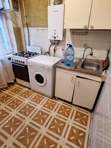 Донецька вул., 57