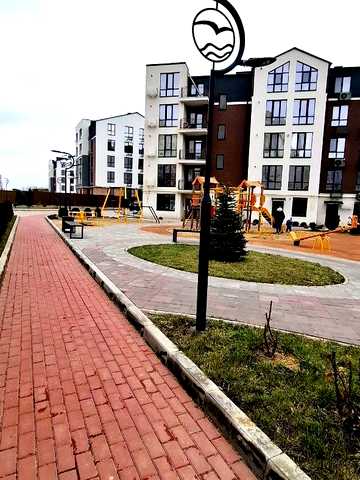 Академіка Сахарова вул., 52