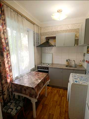 Ореста Левицького вул. (Академіка Курчатова), 14