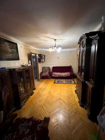 Сегедська вул., 15б