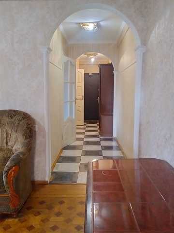 Ореста Левицького вул. (Академіка Курчатова), 23