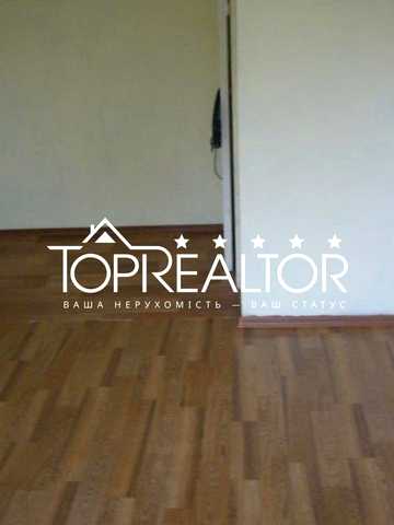Михайла Комарова вул. (Тархова), 7