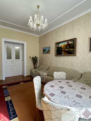 Шептицьких вул., 3
