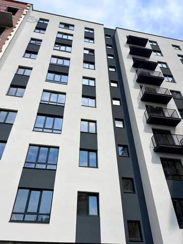 Дмитра Коцюбайла вул., (Будинок 1)
